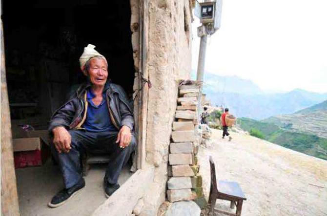 �ڴ����������������&ldquo;�²�ʹ��ĥ������Ů�����أ��¼�į&rdquo;����Ȼ�ֲ赭����һ�ڣ������ǵ�������Ҹ���&ldquo;�е�ũ�����˸������ǣ��������������ӣ�ҩ���ӣ���ũҩ���������ӣ��ϵ�����ˮ���ӣ�Ͷˮ�������������������������ɿ���&rdquo;