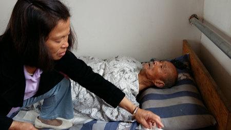 3��־Ը���չ��ϱ�����־Ը�߲���ÿ�춼�����ϱ����ߡ�