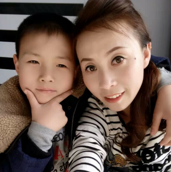 �ż�ҵ�İְ���������ͨ��н�ײ㣬���Ӽ��Ҹ���2015��10��28�գ���������˵����˲���ҵ��ʼ�鴤���ְ���������̴�����ȥ������ҽԺ��û���գ�ֻ����ҹ�ϵ�������ס���˱�����ͯҽԺ��֢ҽѧ�ƣ�PICU����