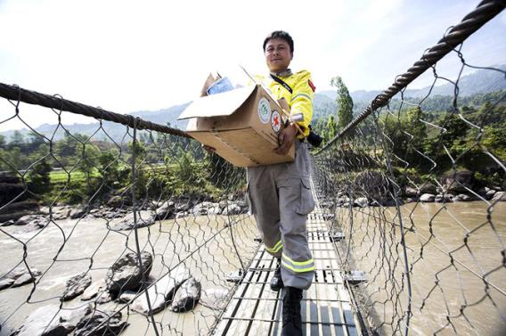 �Ჴ�������Ԯʱ�����۶�ԱΪ���񷢷ż���ҩƷ