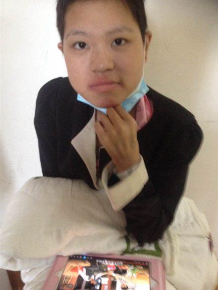 ��15�괺�ڵ�ʱ�򣬸�����ï�ʷ�����贵Ĳ����и��ܰͽᣬ�ʹ�����ȥ��ҽԺ����Ѫ�����B�����������Ľ������ï�ʷ�������������������ļ��죬��贲�����ʼ���ն��ҳ�������Ƥ���������ҽԺ����ҽԺ��һ��һ��Ŀ���ȥ����ʼ��û��ȷ���ε��Ǵ��˲��٣�Ҳ����������ʲô��ת��