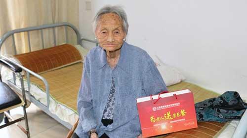 ��������ۼƳ���100Ԫ�İ������ѿ��Կ��߾�����Ʊ���뽫������λ���ơ���ϵ�ˡ���ϵ�绰���ʼĵ�ַ���ʱ��Լ��������뱸ע������������Ŀ���ƣ�������&ldquo;��������&rdquo;��&ldquo;�ҵľ��&rdquo;��¼�Ľ�ͼ������Ϣ����lei@lnkf.org.cn������ȷ�Ϻ󽫾����ʼľ�����Ʊ��