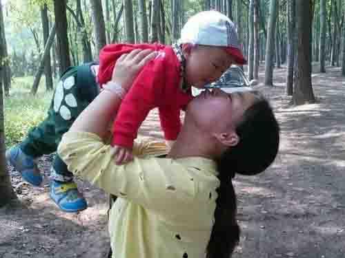 ������ҽ·����һ�������̫��̫������ᣬ�����������ҵ������Ʒ���������ȫ���˶��˷ܲ��ѣ���֪�������������ֲ���ְ����趼ȥ�����������ͣ����˵����������ͳɹ��������Ը��巾���Լ������һ���֣����������ͻ����������