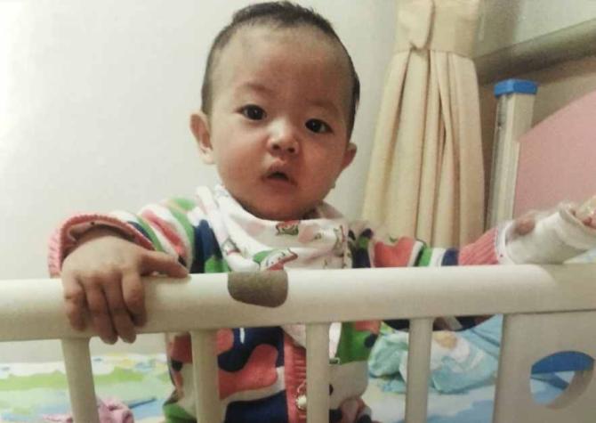 �ص�֣�ݺ���������ּ����ˣ���Ϊ����ҩ�����������ļ����𣬸ι����������Ⱥ�סԺ9�Σ�������Ȼ��ʱ��ס���������ǲ��黹һֱ���������׿��ơ��������ε���̬���Ǵ�С����2016��3��3�����Ϻ�������ѧ��������ҽԺ���˻����⣬�Ը�⿴�������鷢���ˣ����类���Ϊ��������ȱ�ݲ���