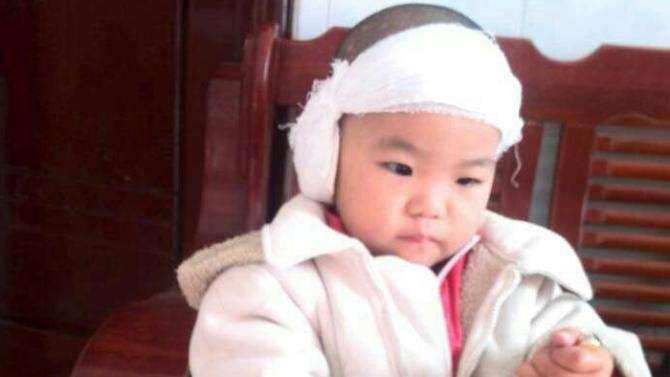 ���ķֱ�������Ա�ڸ��Ӻ��ĸ�ĸ�˽����ʱ����������˵��&ldquo;�Ӻ����ڻ�С�����Ƿ��޻����ţ����չ������ɺ����������ƣ�����ֻ��ޣ���������ô�죿�������ĸ������ⲡ�б������Σ�ֻҪ��һ�㷨�ӣ��ҹ�����������Ҳ�����ӿ��������ڽ���4��5��֪����Ļ�Զ���أ�ϣ������ܰ��æ�����ⲡ���ε�ʱ���ȰѲ��������κã����ú��Ӻ��һ���ӡ�&rdquo;