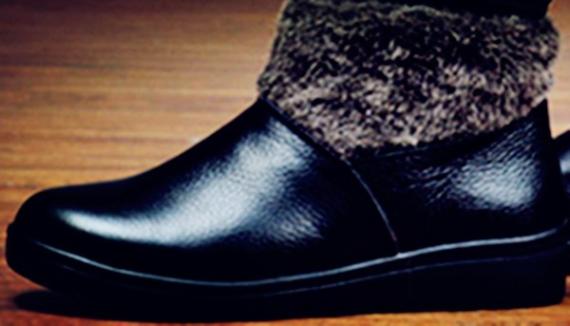 �����˴��ϺϽ����ʵ�Ь�����������Ƚ��µ�·�������������ůЬ���ٺ��䡣