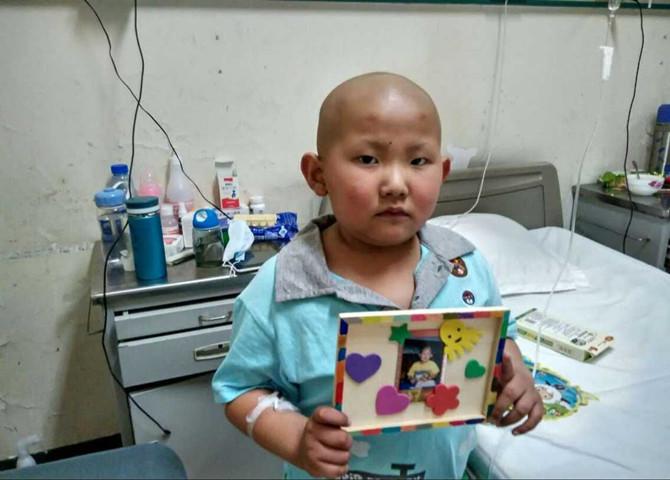 Ŀǰ������Ȼ�ڱ���ͬ��ҽԺ�������ƣ�ÿ��21�����һ���һ�Σ�����Ⱦ�������һ���Ƴ�1.5��Ԫ���ң���������10���Ƴ̣�Ԥ�ƻ��Ƽӳ�ҩ�ķ�������20�򣬴�Ե�����Ϊ���ӳ��8��Ԫ������ļҳ��Գ