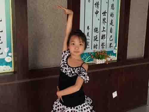 ����С�ĺǻ��������������룬ÿ��ʡ�Լ����ٿ�ҲҪʡ�¼��ٿ�Ǯ������ȥ����ʦѧ�赸����Ϊ�赸���������������㽣��ܴ������Կ���ħ���������������ܵ������������ҽԺ��Ѫ�жȹ������и����ʵ�����ֵ����ȥŬ���ܶ���