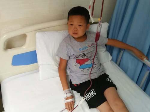 ��ʱ�����������ޣ�û�ܵ�һʱ��ȥ��ҽԺ���ֱ������1���ʱ������ҽԺ��ҽ��˵�������Ѿ����ض�ƶѪ�ˣ��ڲ�ȥ���ƣ���ʱ������Σ�ա���������������е���ͷ�����������ݶ�ͯҽԺ��ҽ��˵��������������&beta;���к�ƶѪ�����Ʒ��������֣�һ�Ǳ������ƣ�������Ѫ������������Ѫ��ϸ����ֲ����