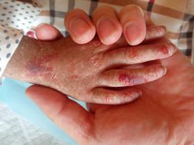 &ldquo;�뾡һ�а취������������������뿴�㳤�������������Ǳ��ϣ���ô�򵥵�Ը��ʵ��������ô����ô�����أ�&rdquo;��Ϳ����������QQ�ռ���д��������һ������Ļ���