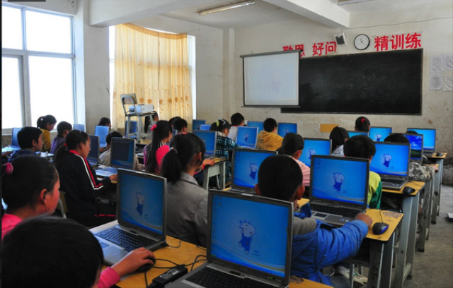 &ldquo;��������ɫ���Խ���&rdquo;��Ŀ����������������̭�ĵ��Ժ��ܱߵ����豸������רҵ�淶�������޷������Ľ��ͽ��������ó��ҽ�����Դ���޺�������������ƶ�����������ѧУ������Խ��ҡ�