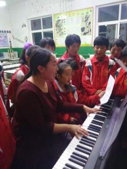 ִ�л������������Ĺ���������վ���������Ĺ��������������ڵ�һ��վ�㡣�ڸ��ذ�����ʿ�Ļ���֧���£���ƶ��ѧ���ͽ�ʦ����ȱ��ͥ���м��¶��ȸ����ʵ�������������������ƶ���������ƽ�ѧ��������߽�ѧ������Ϊ����ƶ����������������һ��΢��֮����