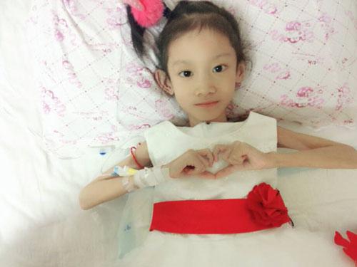 ����Сʿ���������40�棬�����쿪ʼ��Һ��ӵ������� ���Ѿ������� ����ǻ��Ⱦ�������Ѿ����Ʋ�ס��ҽ��Ȱ���˷��� ��Сʿ�����֢�ﱻ�Ƴ����������� ��Ŭ����΢���������� ��&ldquo;�����Һ����� ���Ұ��� ��&rdquo;������ʧ��ʹ�ޣ���ʱ�ڳ��������˶��ж��������ˡ�