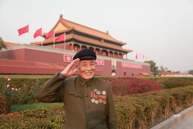 �������־��190ʦ570�Ÿ�����������89�ꡣ���Ǵ�&ldquo;���һ�鲼������װ�����һ�����������������һ�����ӣ���ս��&rdquo;�����������߳����Ŀ�ս�ϱ�������ÿÿ������ͽ��ɱ�����ӣ������ָ�ӵ��Ĺ���ʱ�������Ժ��ͽ�����