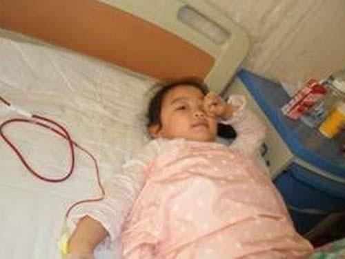 ��ʱ������Ͳ��Ҫ��������С����������סԺ�ڼ䣬��ΪѪ�쵰�׵�����Ҫ��Ѫ���ƣ���ͬһʱ��ҽ�����˸����飬��ʱ����������е��к�ƶѪ֢���Ӵˣ�������ʼ�˶�����Ѫ������ά��������������ż�ǿ���µ�������һ����ֻ��͵͵���������ᡣ