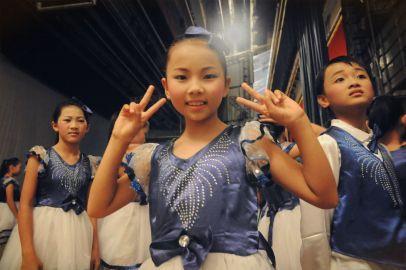 �ϳ�����ǰ������Ư���ݳ����Ĵ�С���ӶԺ�̨����������