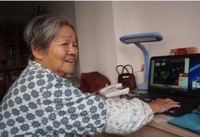 我们希望建立一个社区老年电脑培训中心，让社区空巢老年人学习电脑，接受社会的新思想与观念，可以通过网络与远在异乡的子女沟通，一解老人的相思之苦，也可以充实老年人的生活。