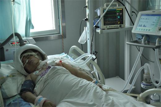 .��Ů���ڳ�����Ϊ�˱��������������أ�����ֹͣ��20���ӣ��������ѻָ����������Ը���������  �ദ���ˣ����Բ��ѣ�����Я�������������ƶ�������������ҽԺ��֢�Ҿ��Ρ�