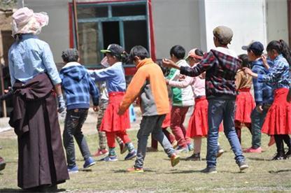 �Ϻ���Σ���һ���ڽ��ң�ÿ���ճ��Ļ�����Ա�ɿ��á�����ĺ����Ƕ������裬÷���ͺ���  ��һ�����裬�Ѻ������شʻ�̸����ǣ������Ǻ�����ѧ������ѧ�ĺܿ졣