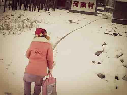 ҽ�����麢�ӳ���һЩ������������������̫С�³��ܲ��ˡ��ɺ��������Ļ����������������Խ��Խ�״���������ȴ��������ۿ�����Խ��Խ���أ�ֱ������Ӱ�쵽��С�Ļ۵�������������Ҳ���������á����˶��ҽԺ����е�ҽ����ҡͷ˵��ҽ��ô����û������ô���صĲ��ˣ����ҽԺ���޷����ա�