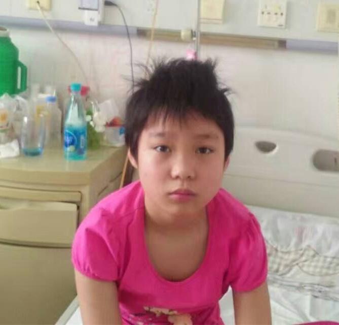 ����ǰ��С����Ǹ�Ŭ�����õ�С����ְֳ�������򹤣����������������չ˵ܵܣ������������󣬿��ű��������ͬ���ˣ������������ѧ�Ŀ����������ۡ�����ͼ��ص�С����������ٸн�������������ĬĬ���������ž��ģ����۶��ѣ�ƴ��ȫ����Ů���ط�У԰��