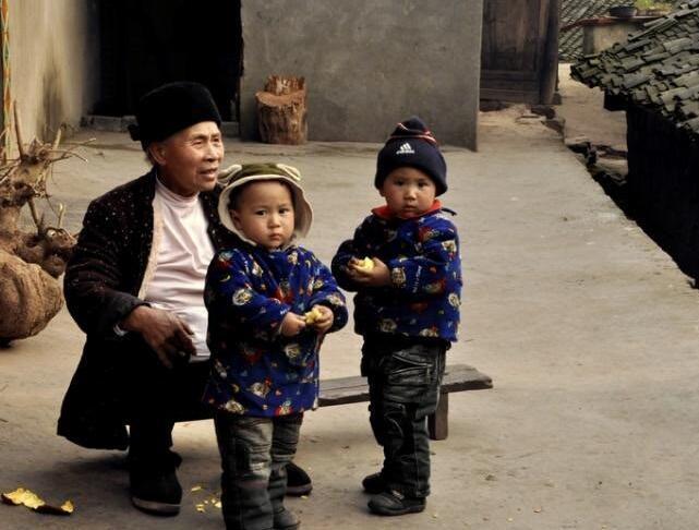 �ڵش�ƫԶ����ͨ���㡢��Ȼ����������£������Ǽ�Ҫ����������������Ҫ�ٳ���ʳס�У��еĻ�Ҫ�չ�ͬ�����ص��ﱲ�������į������¶�������ȱ������ο�塣