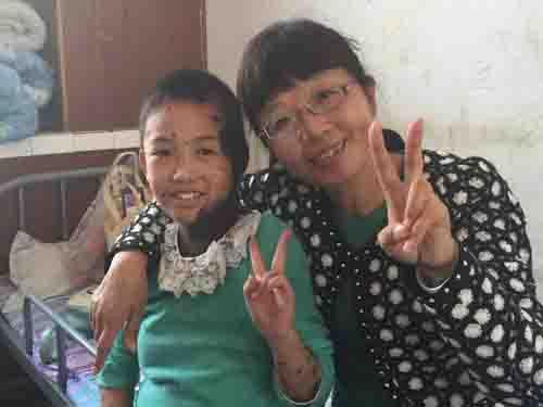 ���򲻸������ˣ���ͨ�����ַ�����һ����һ���ƶ������Ŭ���������İְ�����¶���ˣ��ڵ�֪Ů���Ĳ��ǿ������ƣ������а�����ʿ�ͻ���Ը���æ�Ｏ���Ʒѣ���վ�����ˡ���һ�У��������й��ĺ��ӵ��˿��Ĳ��ѣ���Ȼ����������������������Ѷ���������������ϧŮ����Ҳ�������аְ��ˡ�