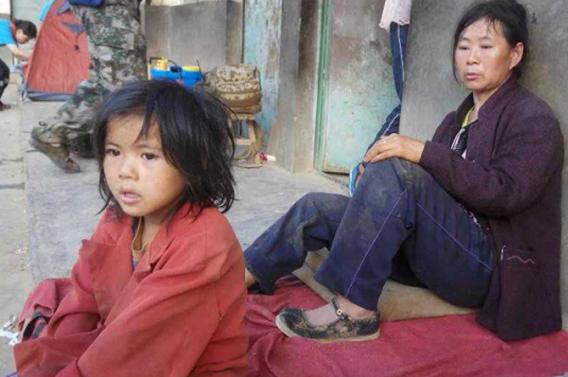 2014������³������Ԯʱ�����۶�Ա������һ��ĸŮ