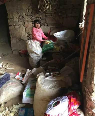 ��˵��&ldquo;����������Լ��и��ң����۰��ҵİְ����裬������ÿ�춽�����𴲣�������ͷ�����аְ���ͬѧ��Ц��&ldquo;С����&rdquo;��ʱ����Ա�����&hellip;&hellip;&rdquo; ��˵��&ldquo;����֪����Ϊʲô���ǲ�Ҫ����&hellip;&hellip;&rdquo;