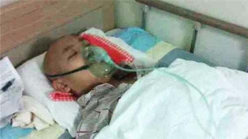 �ڶ����β��Ĺ����У����簮����ʿ���������ף��������Ѷ��׷׾������������������ǿ��һ���ˡ������������β�����100������ծǷ��20���򡣶��ں����˵İ������ְֽ�һ�ʱ��ƿ���ڱ����ϣ����費���Լ����Ѳ�����Ƚţ�һ�δθ������ǹ��¸ж���