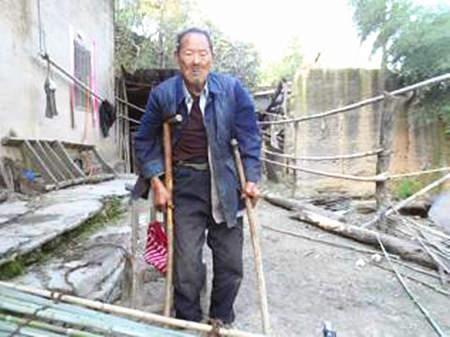 6����ս�ϱ������ã�1939�꣬��������91���������ʦ���������ϱ�����ǰɥ�ޣ�һ��������Ůһ����Ů�����ޣ�������Ӿ�����Դ�������ɶ��Ӵ�ά�֡�����Ӿټҳ�������򹤣�������һ�˶����ϼҴ�ɽ���Ŀǰ��״�����������ϣ��в��ò�����ʱҽ�Ρ�