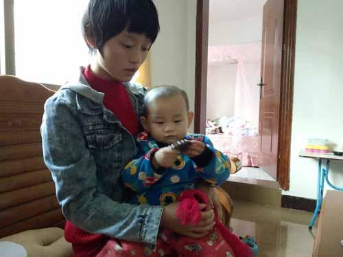 2014��5��28�գ�����һ����������ޣ�С�����ڹ㶫ʡ�·��ظ��ױ���Ժ�����������˵�һ���к���Ȼ������ȫ�������������Ҹ�����ܰ�е�ʱ�̣�һ�����ҵ�ج��ȴ�����������������ԭ������ԣȴ�ж��Ҹ����Ŀ�֮���������ޱ����ص���Ӱ&mdash;&mdash;С�������Ϊ���ű�����