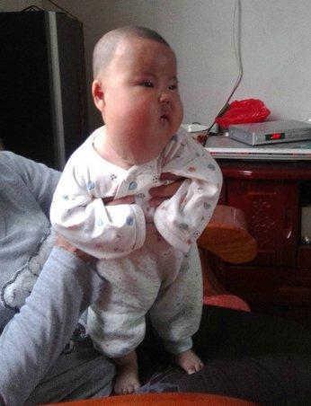 �·�����Ӷ��Ǹո�20���ͷ�����꣬�����ű�ҵ��ȥ���д򹤣�Ȼ��Ŭ�������Ҹ���ů�ļҡ�Ȼ�������ղ���ȴ�ı���һ�С����������Ҳ��Ȱ���Ƿ������ɳ·�����Ů�����������ķ���Ů������˵��&ldquo;ûǮסԺҽ�Σ����ڼ����ơ�&rdquo;