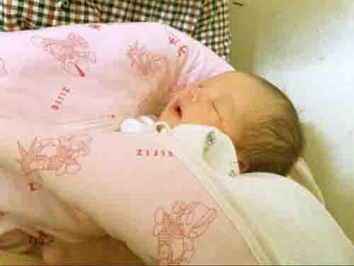 �����������һ����ҽԺ������û���ܱ�ȷ�ﻼ��ʲô�������εĸ�ĸ������ȥ��������ͯҽԺ����Ժ����飬��Ȼû�н������תԺ������Ů��ͯҽԺ�ٲ飬�޹������Ĵ�ת������ҽԺ������������ļ���ҽ����������ĸ�ĸ�������õ��ǵ�������������Ҳ�����˲���������ԡ�