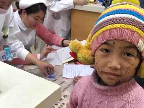 ��ͣ�ߴٺ����ʹ���Ժ�½���֮��������������2014��1�·ݸ������ְֵ���Ů�����������Ϻ����ְִ�Ӧ����ʱ���������������һ���ǰ�����������Եı仯����ʱ�Ŀ��������������Ͻ������ˣ�������͸¶��Щ������į�벻���Ρ�