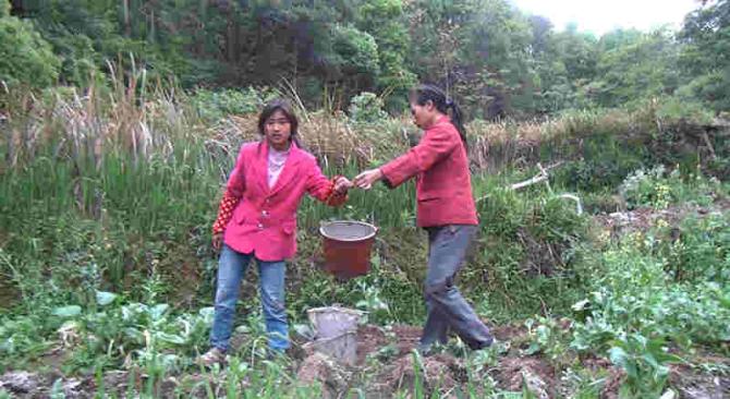 ����ĿĿ�꡿���ǽ���һ��ʱ�����10��ũ�����Ů���Ĺ��¶�Ƭ����ɽ����Ը��˵Ĺ��·�չΪ׼��ͬʱÿ�����»�������ֺ�ͼƬ������