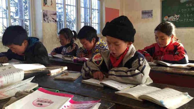 �ȵ��γ̿�ʼ��ʱ����Ϳ��ʦ�ǳ��ĳԾ������е�һ��Ƚϸ��ӵ������������ͣ�Ϳ��ʦһ�̣��������Ͼͻ��ˣ�����ѧϰ�ķ�Ӧ�ͽ����������������Ƕ�֪ʶ�Ŀ�������Ϳ��ʦ���Ӽᶨ��һ��Ҫ�������ĺ��Ӹ����еĺ���һ���ܹ����ܵ���õ�����������