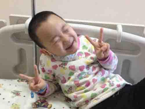 һ���˿�ʼ��취�Ĵ���Ǯ��үү�ѹ������ϴ�ѧ�ĵ�����4�򣬴����������Ϊ���Ӵ���1��ࡣ�ټ����������ܹ�����8��Ԫ����үҲ��������˴���5��Ԫ���ְֺ������ֽ���2��Ԫ��������20������ӿ�����ֻ��û�뵽��һ���ƺ��Ӹ�Ⱦ�˷��ף�������һ���Ƴ̾ͻ���12��Ԫ��