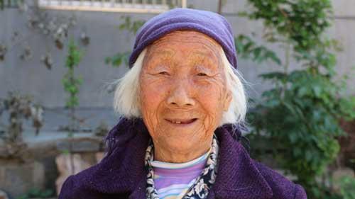 ����Ʊ˵������������ۼƳ���100Ԫ�İ������ѿ��Կ��߾�����Ʊ���뷢�;�����ͼ������������Ŀ���ơ����������׵��ŵȣ�����Ʊ̧ͷ���ռ��ˡ��ռ���ַ���ռ��绰���ʱ����Ϣ����lei@lnkf.org.cn�����һ�ȷ�Ϻ󽫾���Ϊ�����ʼľ�����Ʊ��