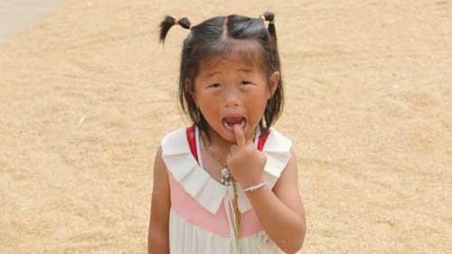 ��ע��ˢ������үү������һ���ĳ���������ˢ����ʱ�ؽ��������С���ͽ������ЩСϸ���ںܶ�ҳ����ﶼ���ݲ��ó��ֵ�&ldquo;��ë��&rdquo;�����Ƕ������ض�ͯ��˵��үү������ʹ��ˣ�����������㵽���ְ���������أ��˲�������û�������ѣ�����Ҳ��ע�ⲻ����