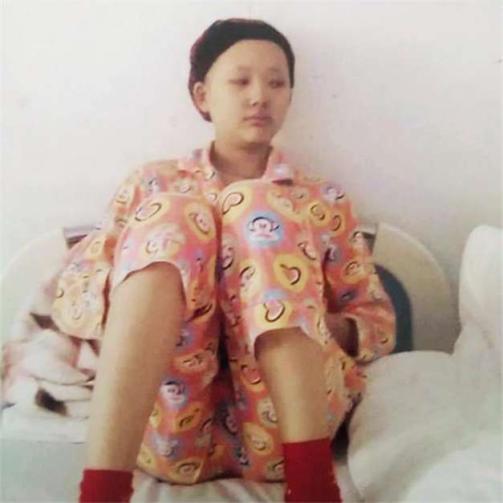 ܽ��ѧϰ�ɼ�һֱ�ܺã���һλ�ر�Ц�Ĺ�������������������ˣ�������ʦ��ͬѧ��ϲ������ʹѪ�������ƹ��̺�ʹ�࣬����ÿ�α�����3��ĳ��봩͸������֮�������Ǵ�����4��ĳ��������裬ܽ��ÿһ��Ҳ��ҧ���Ĵ����������š�