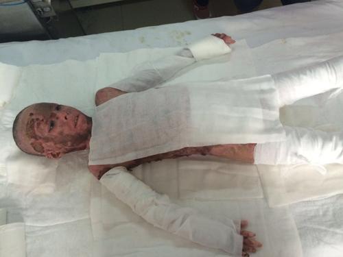 �����ϵ�С�岩