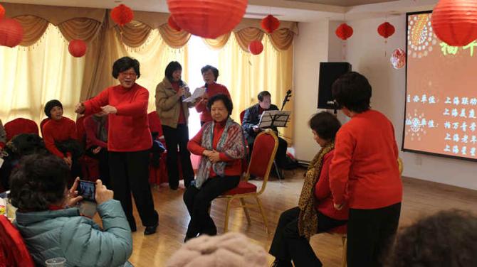 ���˿�ѧר�ҡ�������ճ��������׸��͸����˿��ղ������ƶϣ��й����е�2.18�ڶ�����Ů������ζ�Ų���̫��֮����й�������1000���ͥ��Ϊʧ����ͥ���й�ÿ������&ldquo;ʧ����ͥ&rdquo;7.6�����