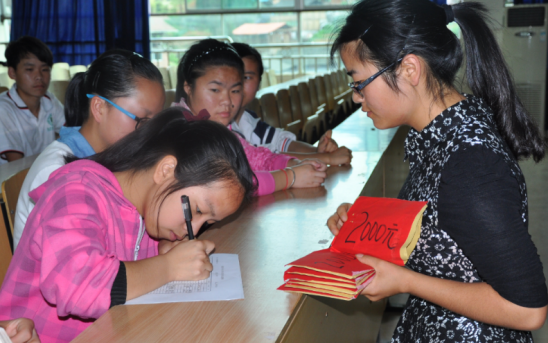 ��������ʲô�� ����֧�֣�ÿ��2000Ԫ������������ ����ΪƷѧ���ŵ�ƶ�����������������ṩ2000Ԫ/��ĳɳ�������ÿ��4��ͨ��ѧУ���ţ�����һ��������һ���ѧϰ�����֧������2016��4�µף���Ŀ���ۼ�����20�����е�1154��ƶ��ѧ����1930 �˴Ρ�