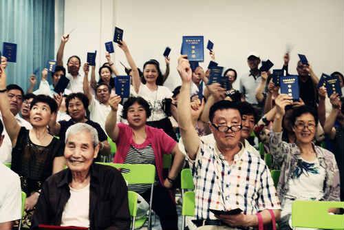 ���»�������Ϊ���100Ԫ���������ϵ����Ͻ�����ѿ��߸��˾���Ʊ�ݡ����ͣ�1������ϸ�ռ���ַ��2����������ʵ������3����������ϵ�绰��4��֧���ɹ�ƾ֤��ͼ��������fangjun@amity.org.cn�����»���ὫΪ���ṩ���߸��˾���Ʊ�ݣ���ͳһ�ԹҺ��ŷ�ʽ�ĳ���