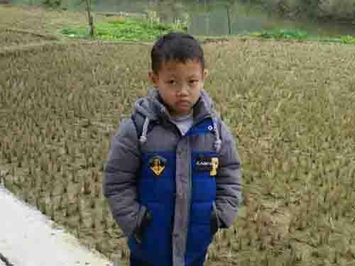 2013��90���̫������Ϊ�������ã���·����ˤ���ˣ�����ȫ����ι��ۣ��Ӵ��Դ�������Ϊ��ͥ����ʵ���޷���֧�������ҽ�Ʒ��ã�ֻ�����ؼ��Լ��Ҳ�ҩ���ƣ������ڳ����Դ���û��רҵ�Ļ��������ƣ����˼Ҽ����һ����Ϊ���Ʋ���λȥ���ˡ�������һ��ҲǷ����һ���Ԫ��ծ��