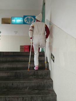 ����Ѱҽ·������һƶ��ϴ����������Ϊ��ܿ���Ĳ��������Ķ����ˣ��ܹ���Ķ����ˡ�ԭ����˵�Ĺ�ȥ�ļ�ͥ������͹����뾻��һƶ��ϴ�ˡ��������Ƶķ���û�����䣬��ĸֻ��˳����Ȼ������������