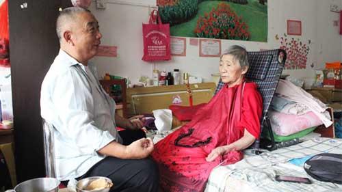 ��͢�����ˣ����ڼ���̱���ڴ������ܶ�������˫���Ѿ�ή������Ȼ���˵���񲻴󣬵��Ƕ���Ů������˵��������Ҫ������һ�����Ϊ����������Ƭ������������ޣ���Ҫ���ı���������ˡ��Է���ʱ�����˾ͱ��������ڸ���������ϣ���Σ���ֳ�����