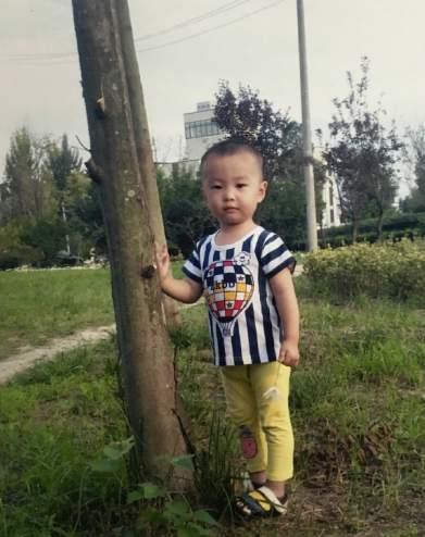 ���˵����ƺ���������Ȼ�����Ѿ����ϣ�����ʼ���������İ̺۽����ְ̺����������⣬Ӱ�쵽��ϫ���������������ǰ���Ǵ����ֲƤ�����ƣ�ÿ�춼Ҫ��3000Ԫ�����Ʒ��ã�������Ϊֹ�Ѿ��ǽ�30�����ҵĻ����ˡ���������ü��ﱻ���˸����⣬��������Ƿ��һ�󴮵�ծ��