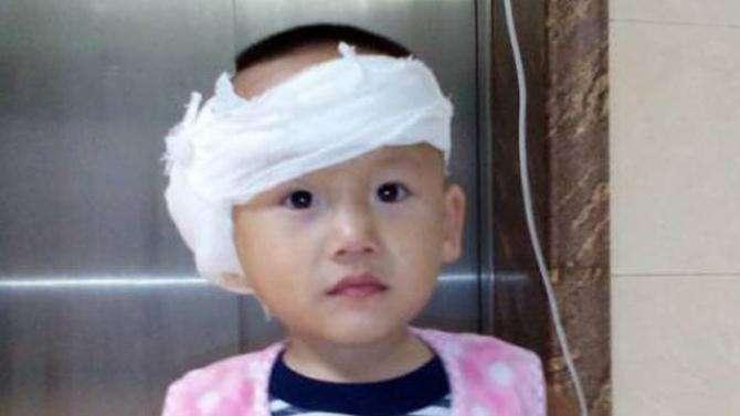 �������У�С�Ӻ��İְ���2005�껼���ҸΣ���Ȼ��ס����������ԭ�����������Ĺ������������ˣ�������ҹ�����̯��������Ѷ������ˣ�����˵���ӵ�ҽ�Ʒ��ˡ�